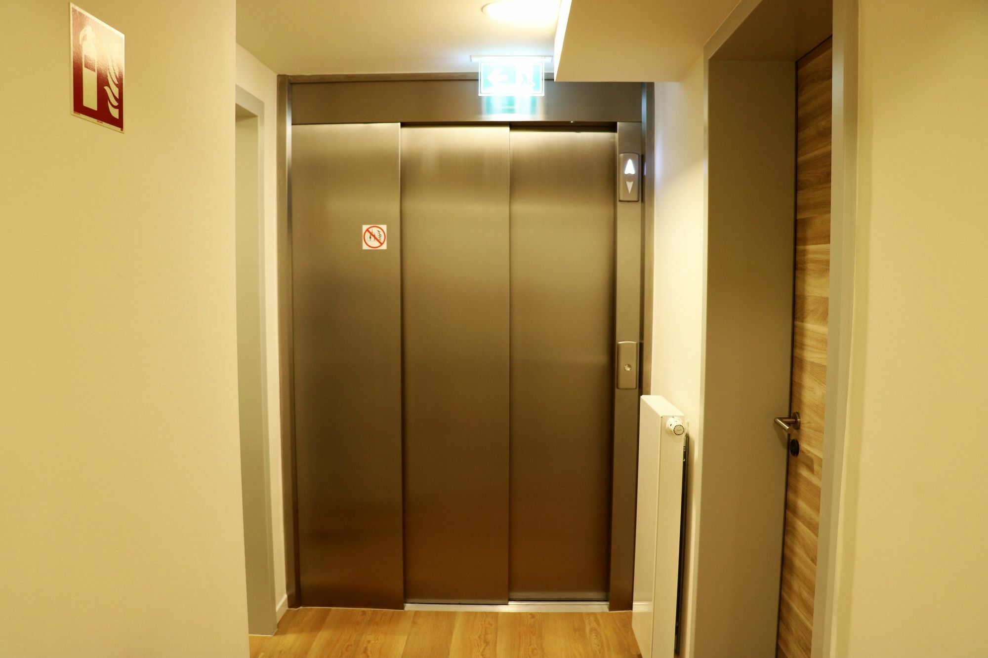 Signature East Hotel Apartment Hamburg Bagian luar foto